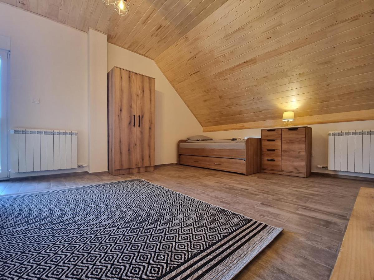 Apartmani Gala Zabljak Ngoại thất bức ảnh